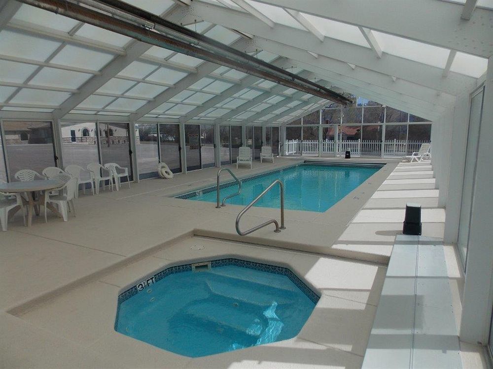 Aquarius Inn Bicknell Eksteriør billede